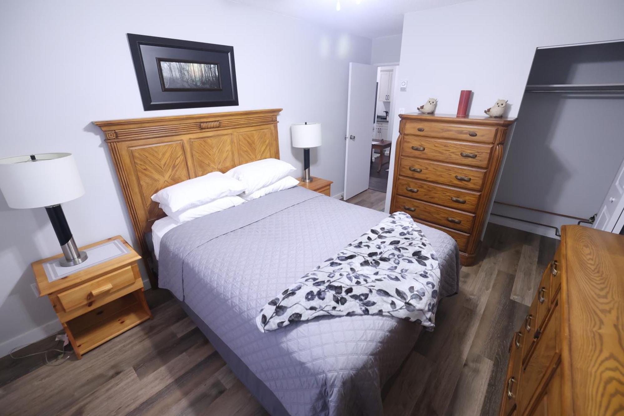 Paris Plaza Apartamento Elliot Lake Exterior foto