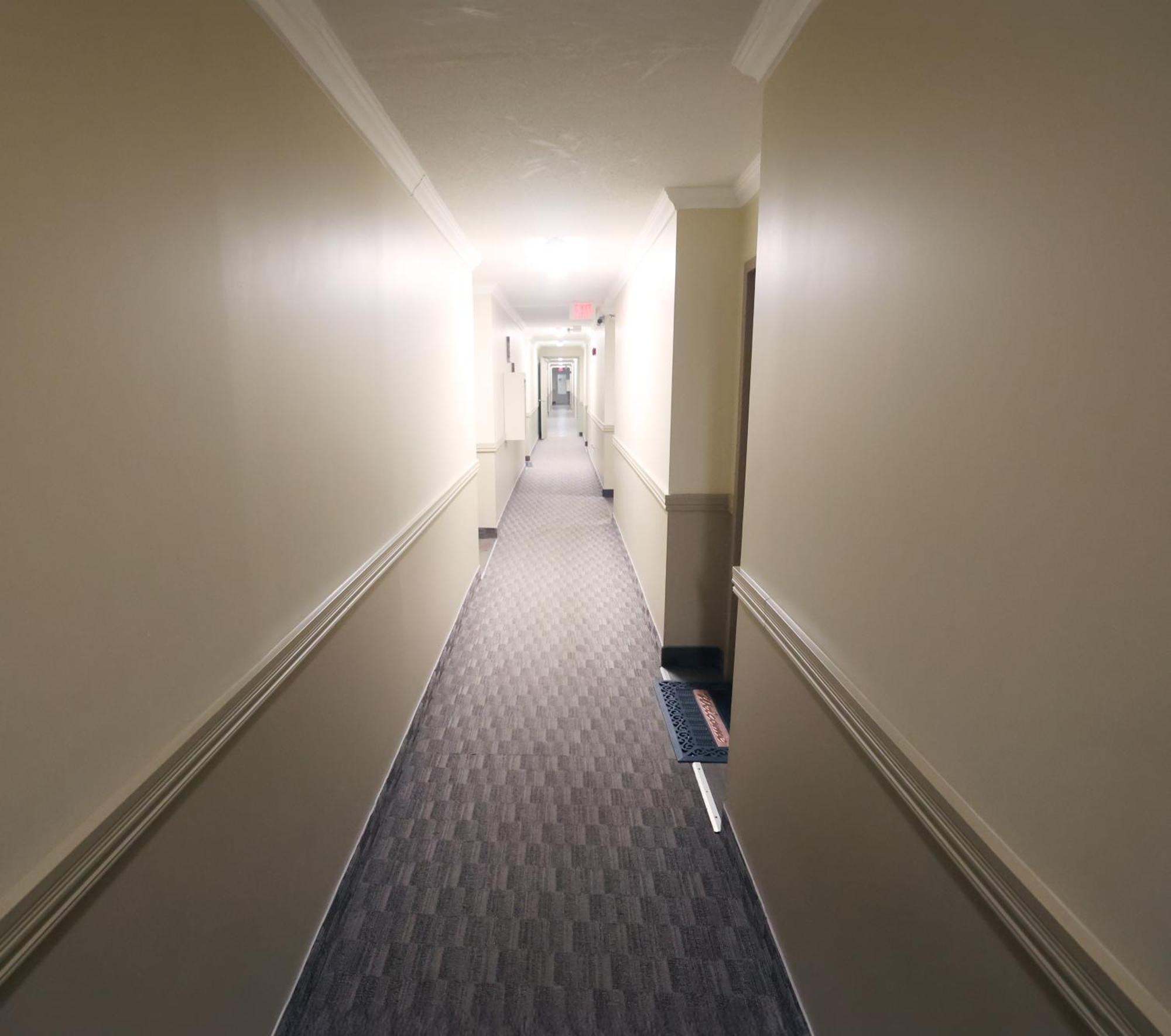 Paris Plaza Apartamento Elliot Lake Exterior foto