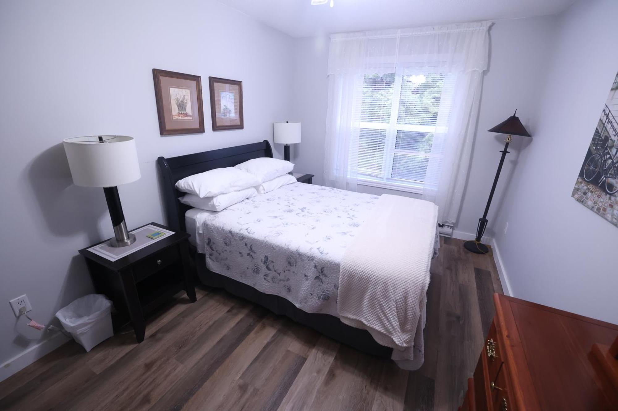 Paris Plaza Apartamento Elliot Lake Exterior foto
