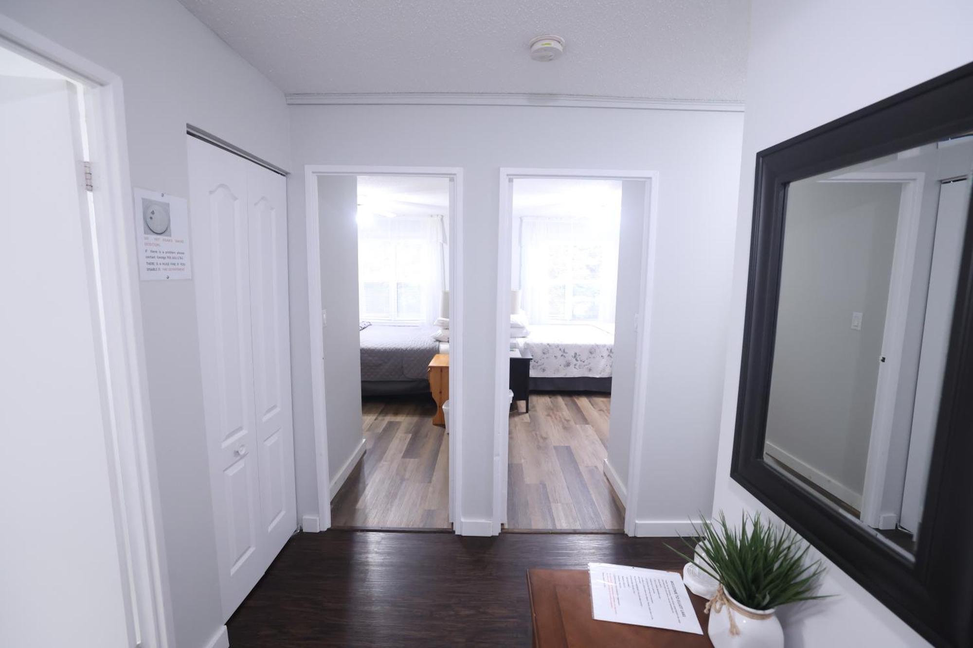 Paris Plaza Apartamento Elliot Lake Exterior foto