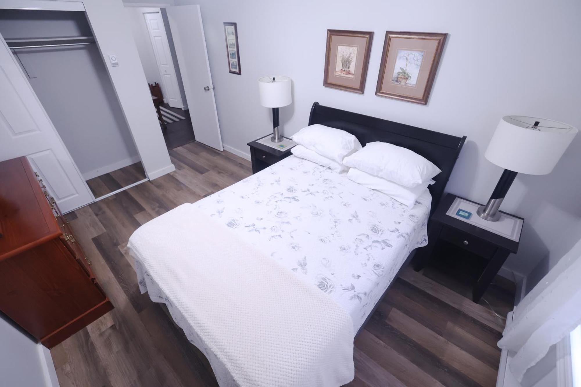 Paris Plaza Apartamento Elliot Lake Exterior foto